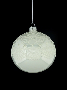 A set of 6 glass Christmas baubles with ornamental decoration.