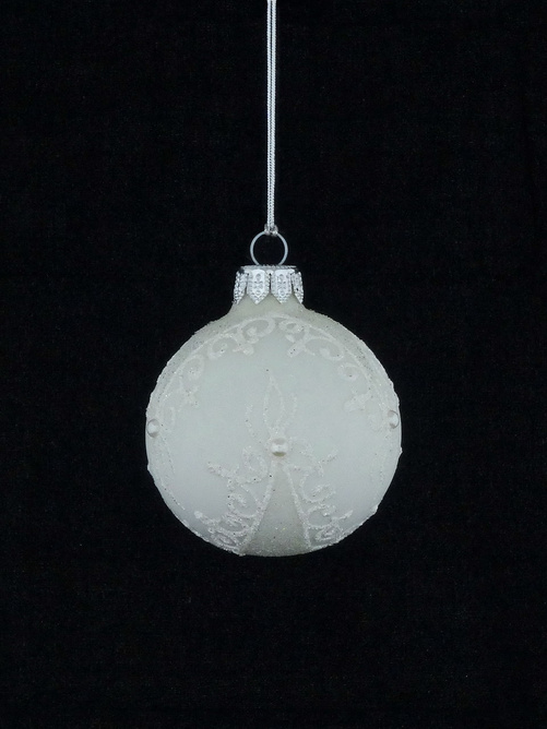 Set of 6 glass Christmas tree baubles in white with an ornamental motif